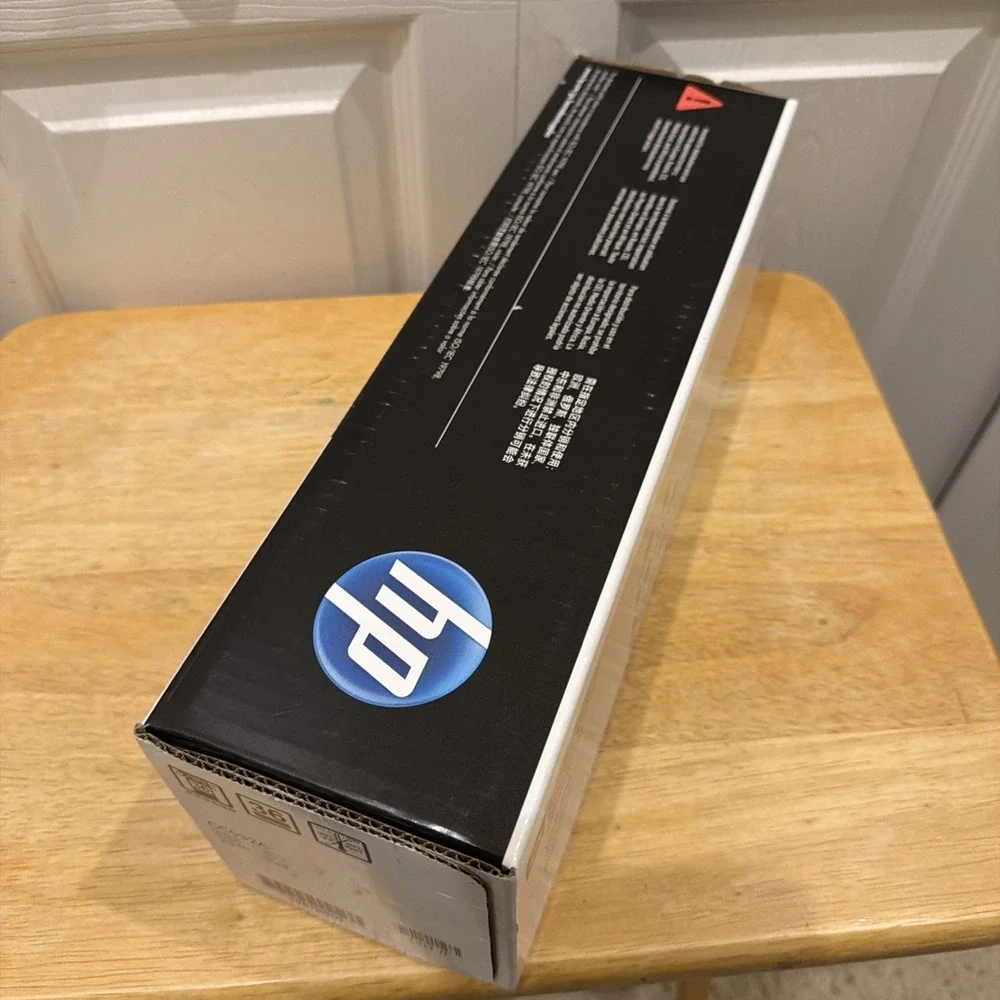 New Sealed, Genuine OEM HP LaserJet 304A CC532A Yellow Toner